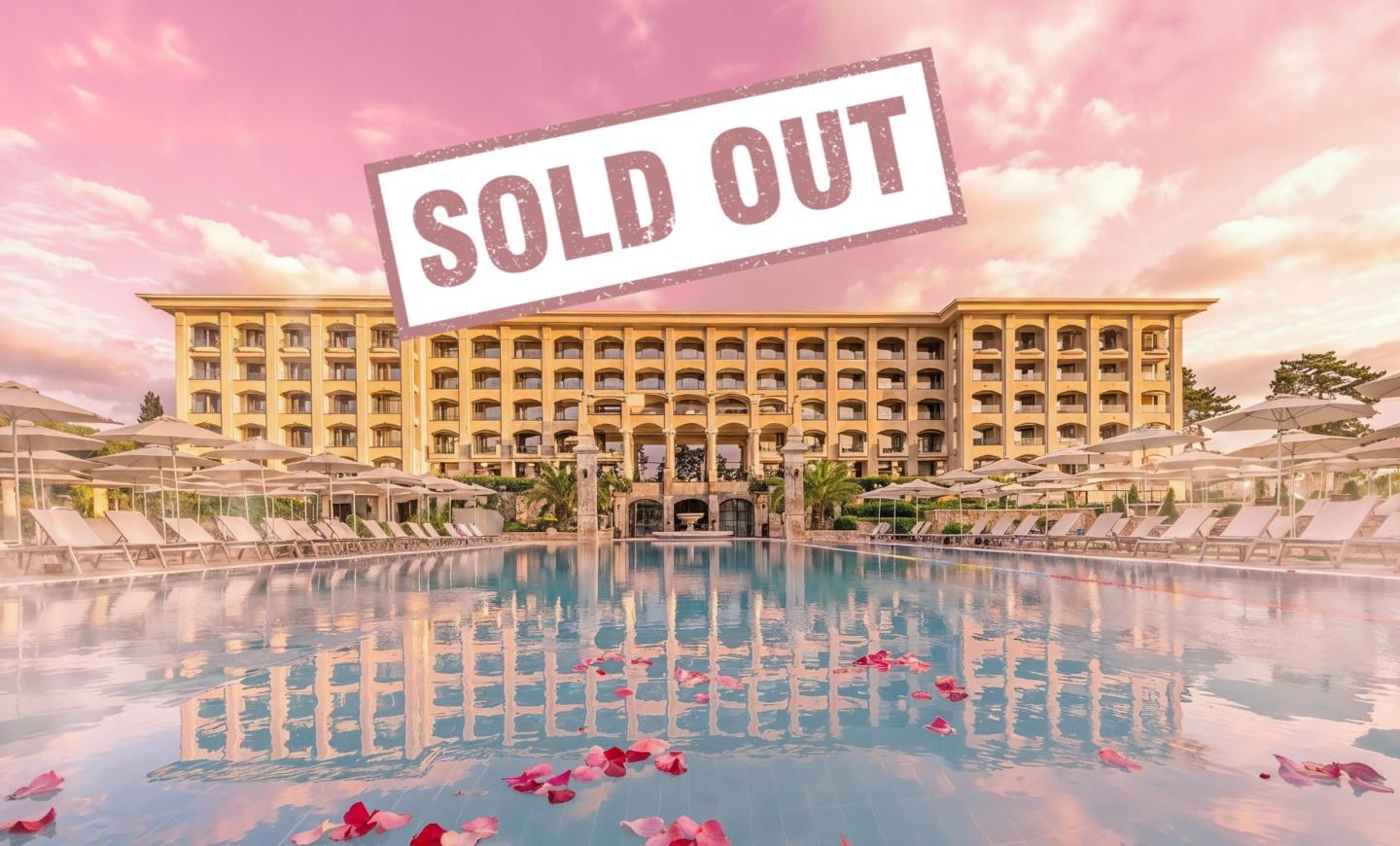 Sold Out VD.jpg 3bb83f60550a9a7b6804e4ffacf5733ae7bd8ac8.jpg